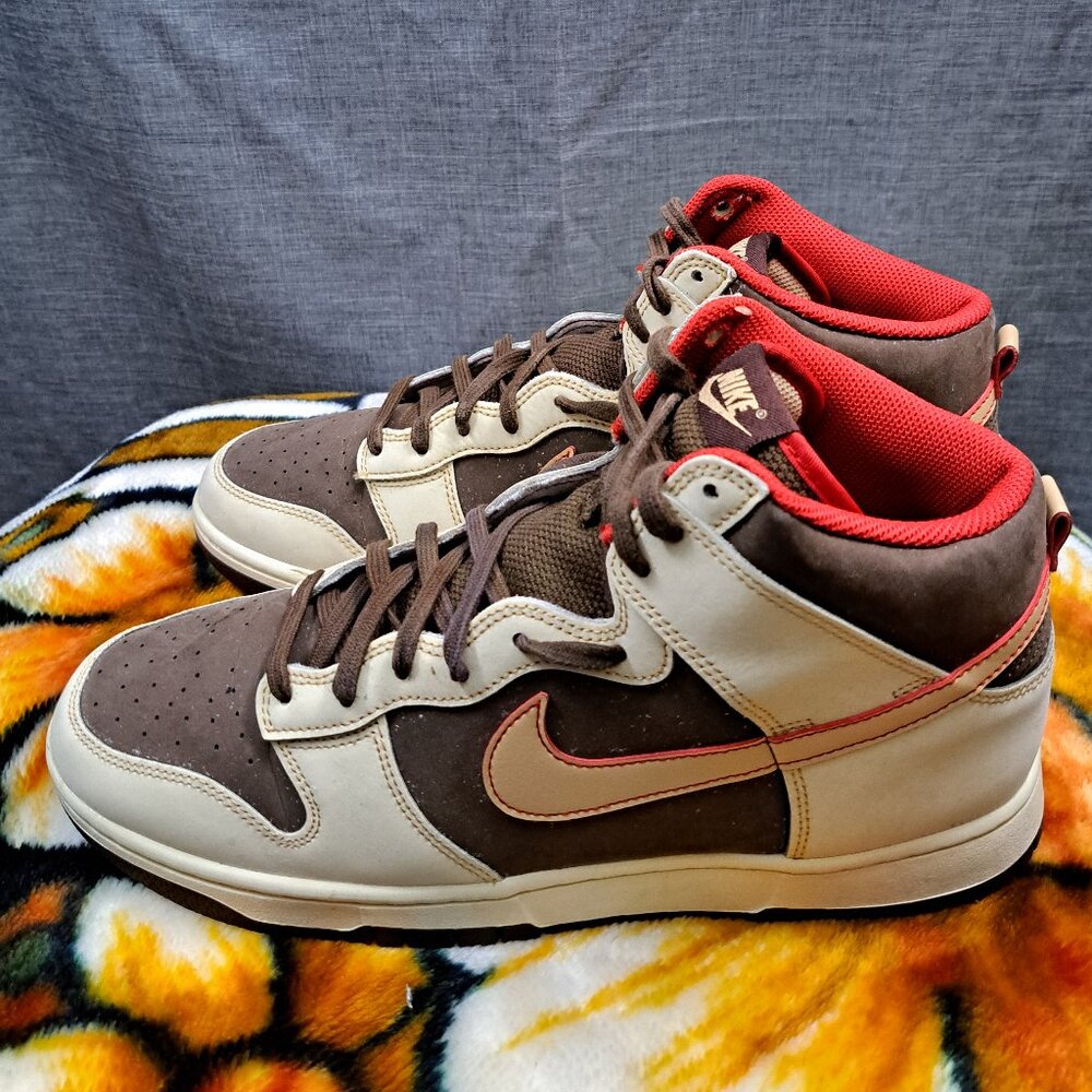 %Size 11 Nike Dunk SE High Baroque Brown Men FB8892-200 / A 17